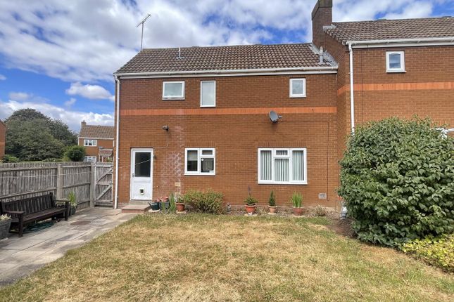 5, Fell Grove, Leamington Spa photo 2