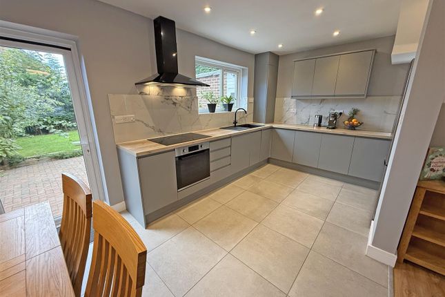 14, Thropton Place, North Shields photo 4