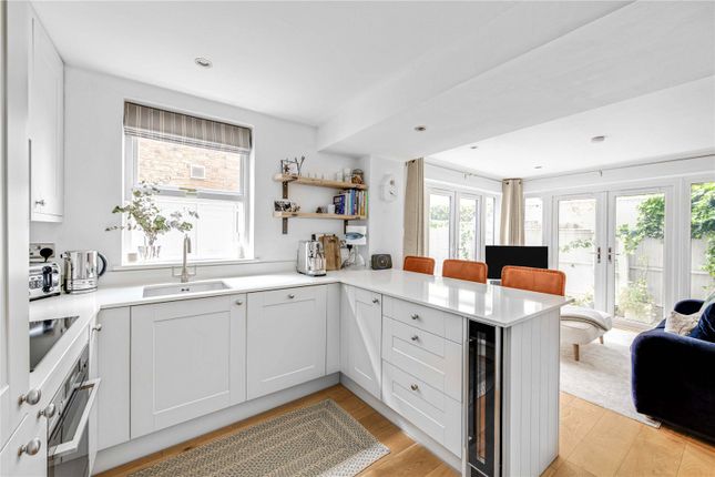 Thumbnail Flat for sale in Mablethorpe Road, Fulham, London