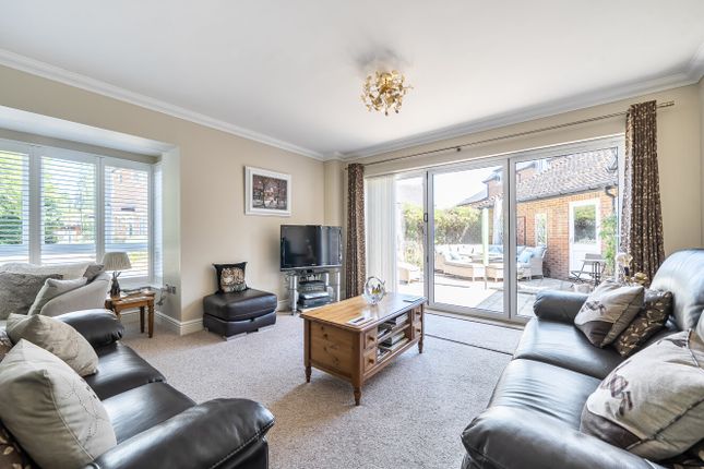 54, Newton Lane, Hampshire photo 4