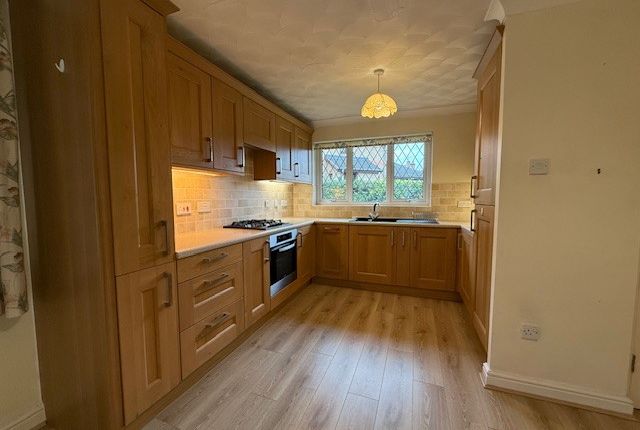 9, Crofters Close, Crewe photo 3