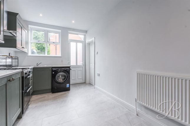 17, Bolsover Hill, Chesterfield photo 4