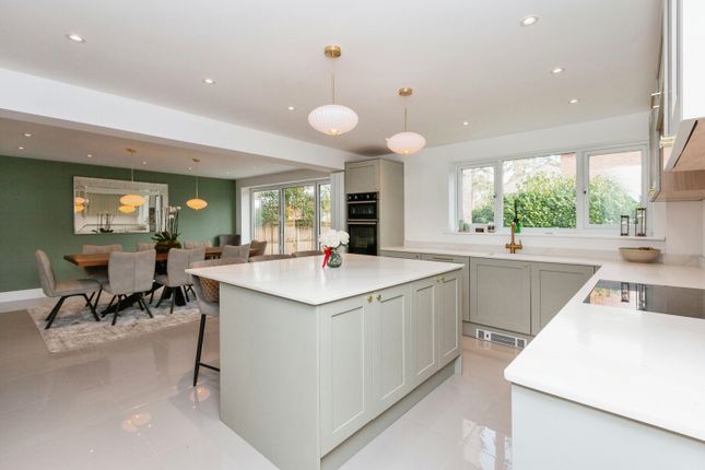 Detached house for sale in Thornbury Close, Crowthorne