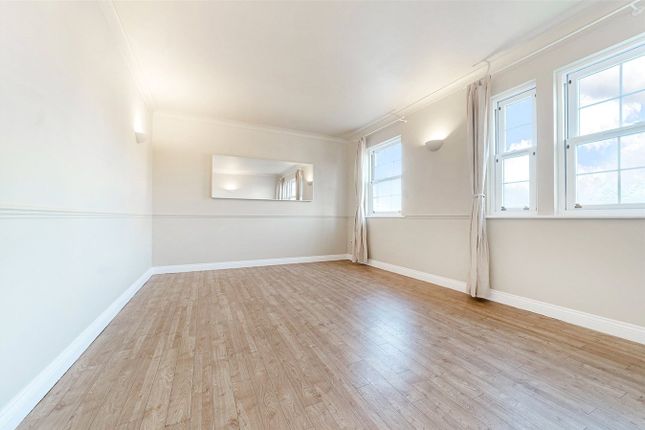 Apartment 11, William Square, London photo 3