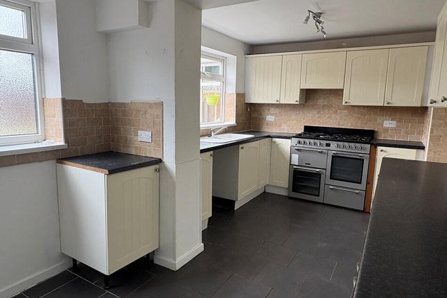 89, Redwood Drive, Staffs photo 3