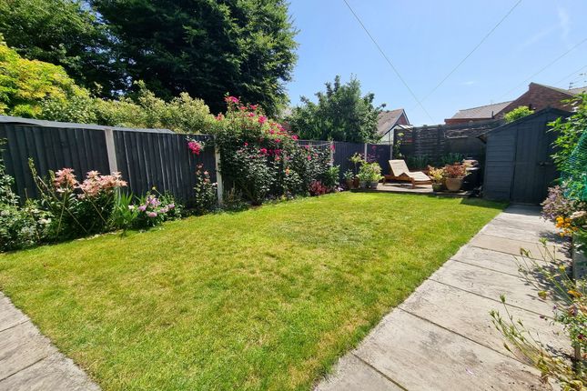 8 Old Hall Road, Sale photo 3