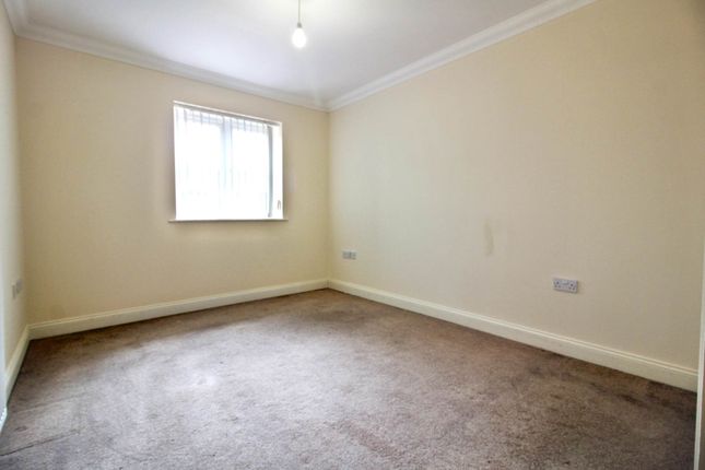 7, Poole Close, Aylesbury photo 5