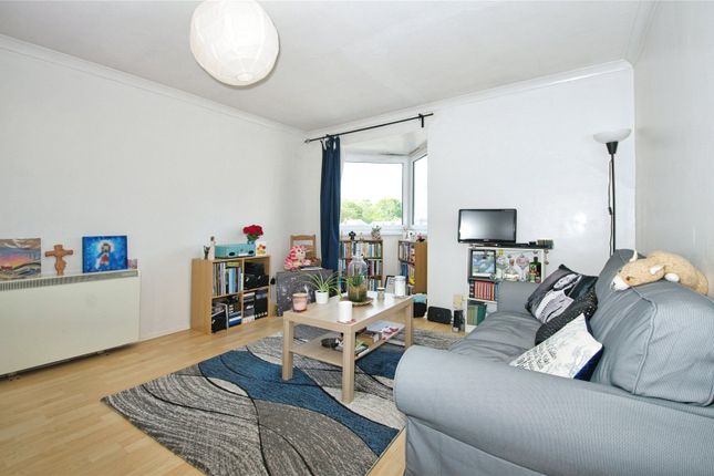 205, Coed Edeyrn, Caerdydd photo 4