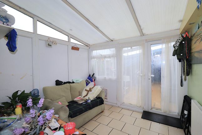 12, Rother Road, Farnborough photo 4