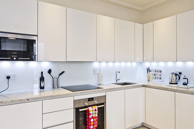 Flat 3, 30, Trinity Street, London photo 4