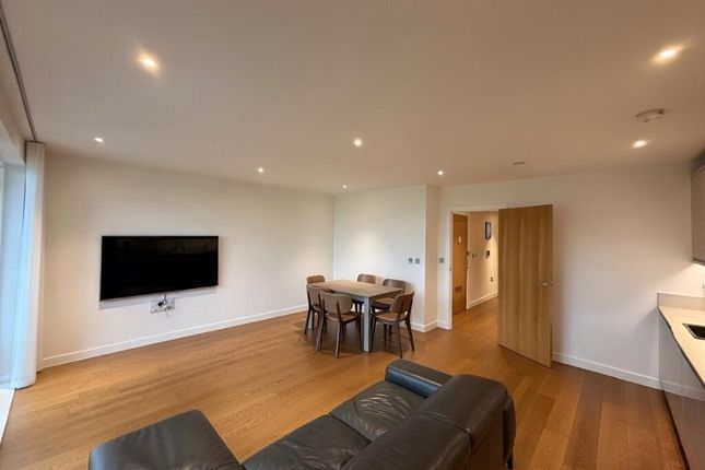 Serenity house, Lismore Boulevard, London photo 4