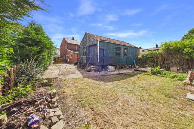 79, Finkle Lane Gildersome, Leeds photo 2