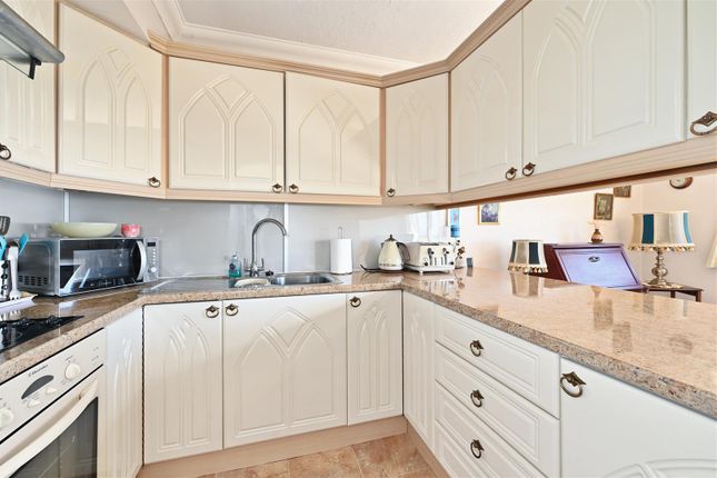 18, Belgrave Court, Bexhill-On-Sea photo 2