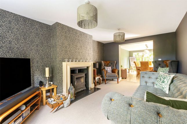 47, Spring Close, Sherborne St John photo 2