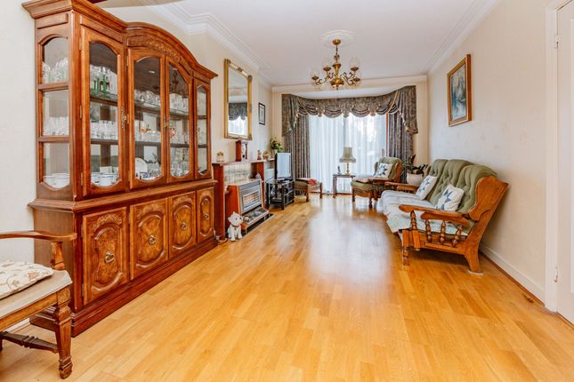 95 Merryhills Drive, Enfield photo 4