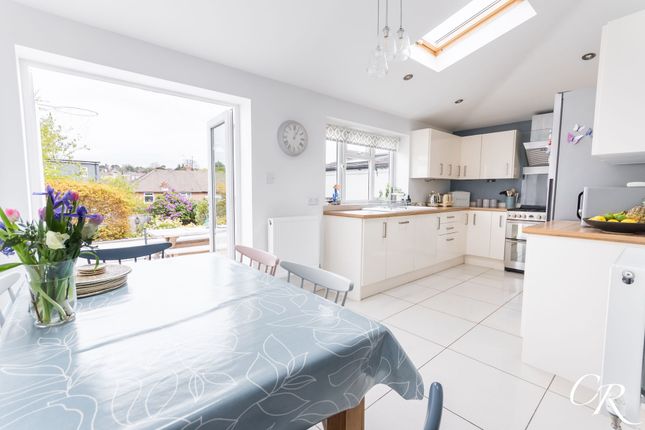 26 Brookway Drive, Cheltenham photo 2
