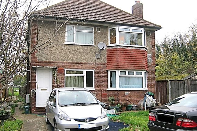 Thumbnail Flat to rent in Dockwell Close, Feltham