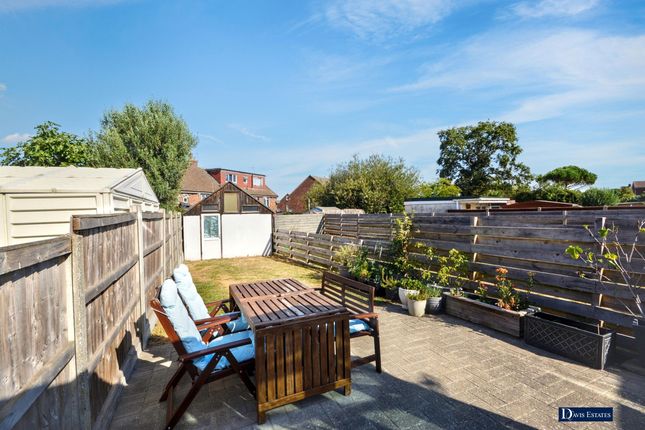45 The Crescent, Upminster photo 4