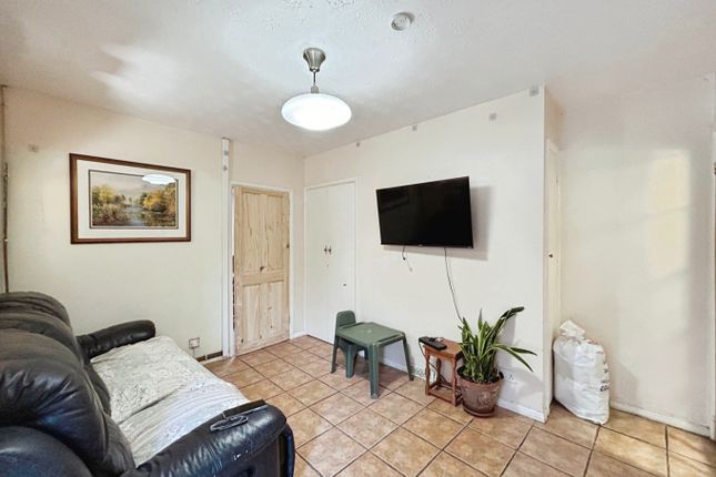 8 Trevere Close, Connor Downs, Cornwall photo 2