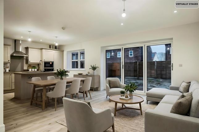 18, Kestrel Field, Driffield photo 3