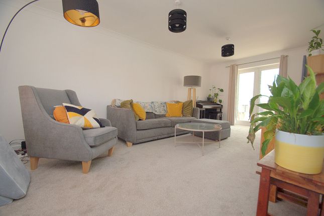 4 Dixy Close, St. Neots photo 2