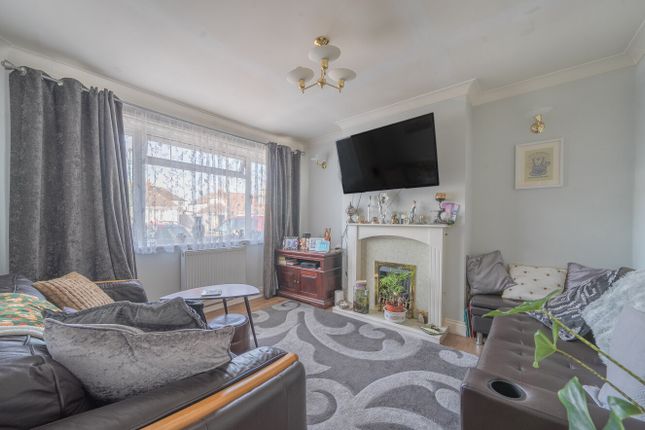 8, Ingleside Crescent, West Sussex photo 2