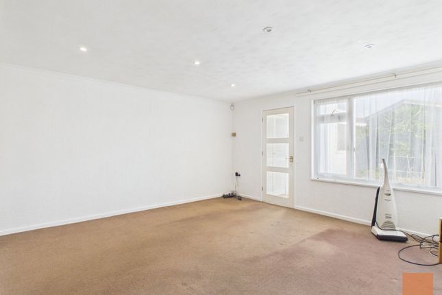 10, Ellen Close, Truro photo 2