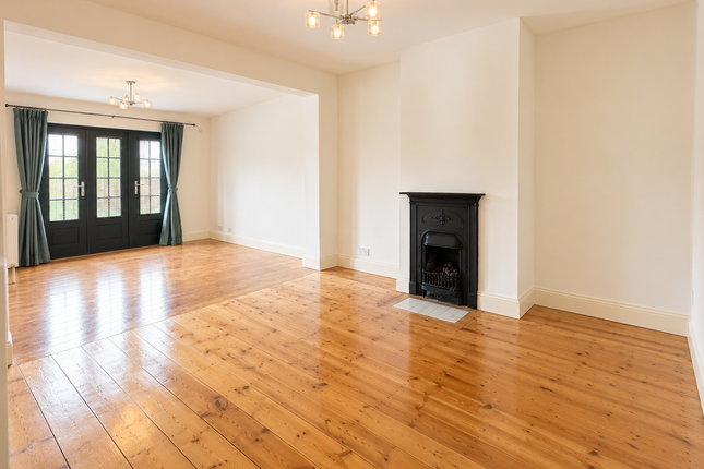 245, Rectory Road, Grays photo 4