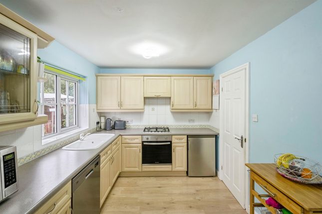 23, Bracon Close, Doncaster photo 3