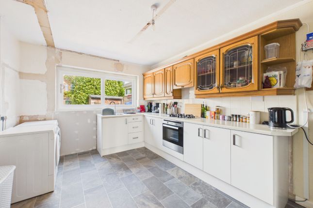 21, Wheatcroft Avenue, Hull photo 3