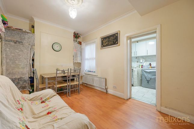 31 Lower Road, Kenley photo 4