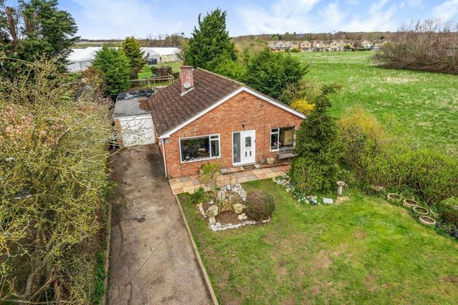 4 bed detached bungalow for sale in Barrow Road, Shippon, Abingdon OX13