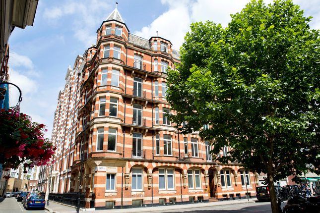Office to let in Palace Street, London