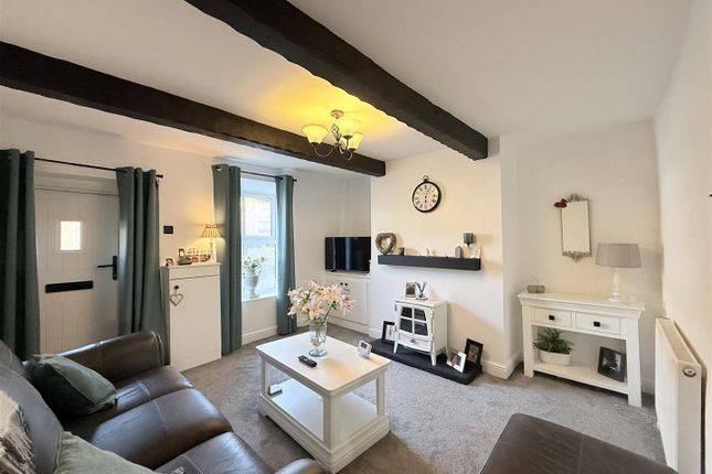 6, Mottram Moor, Hyde photo 2