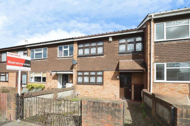 3-bed house on 10, Ongar Way, Rainham, £375,000