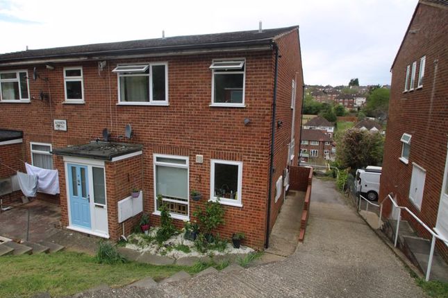 Thumbnail Flat for sale in Carrington Road, High Wycombe