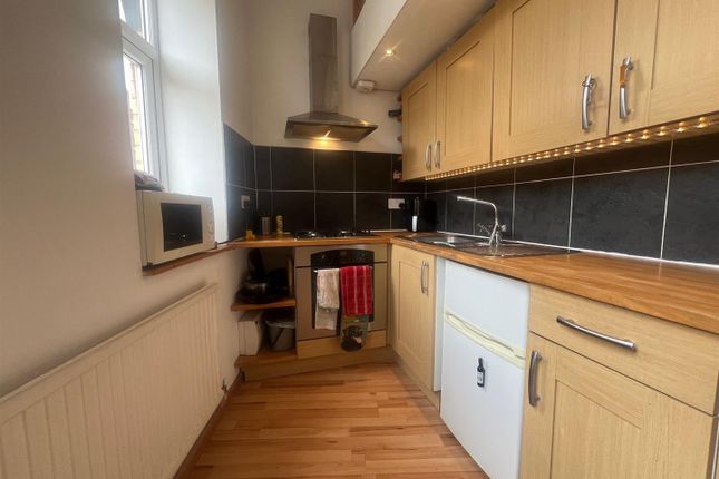 The Old Co-Op Flat a, 2, Mine Street, Heywood photo 2