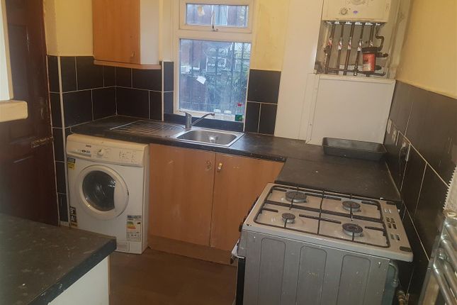 78, Birch Lane, Manchester photo 5
