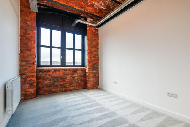Flat to rent in Meadow Mill, Water Street, Stockport