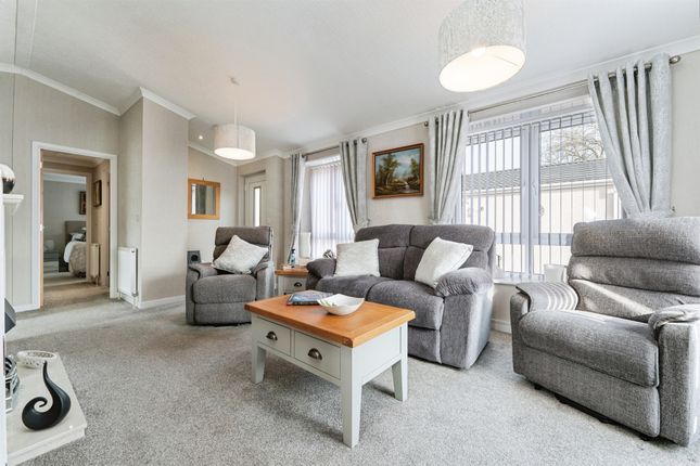 20, Cathedral View Park, Manor Road, Ely photo 2