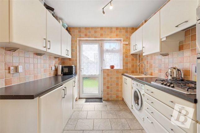 Severn Drive, Upminster photo 2