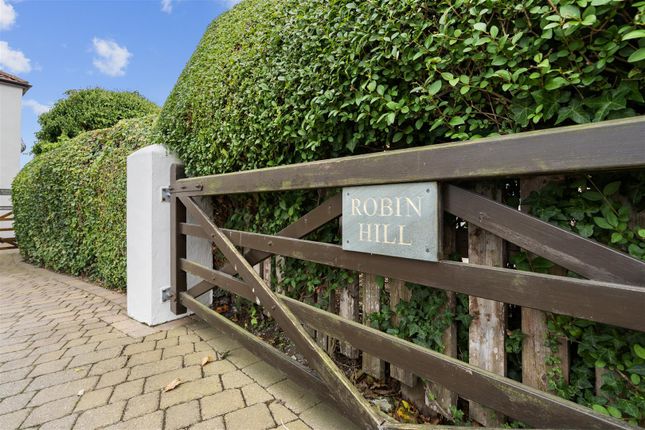 Robin Hill, Mickle Hill Road, Hartlepool photo 4