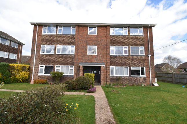 2-bed flat on 109, Robins Close, Lenham, £195,000
