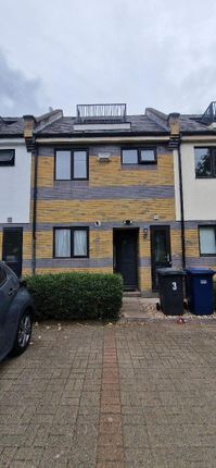 3 Limetree Court, London photo 2