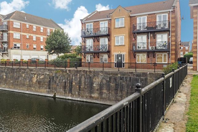 Thumbnail Flat for sale in Lock Keepers Court, Victoria Dock, Hull