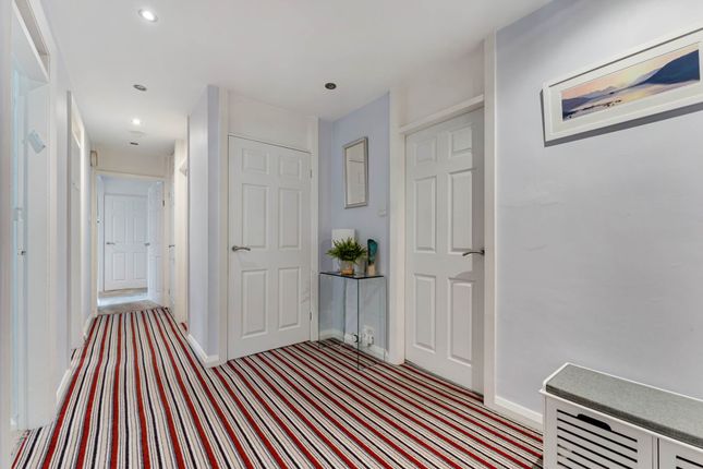 12, Ingledene Court, Salford photo 2