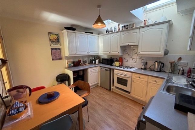 3, Yr Hafod, Llandeilo photo 4