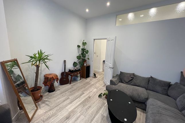 Ground Floor, 629, Green Lanes, London photo 3