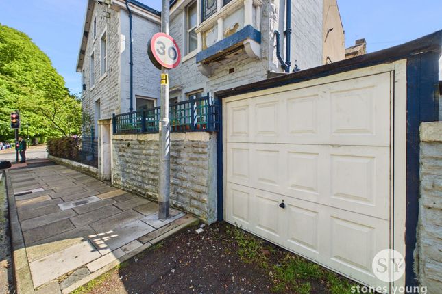 413 Whalley Road, Accrington photo 2