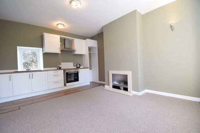 9, Norman Place, Wakefield photo 2